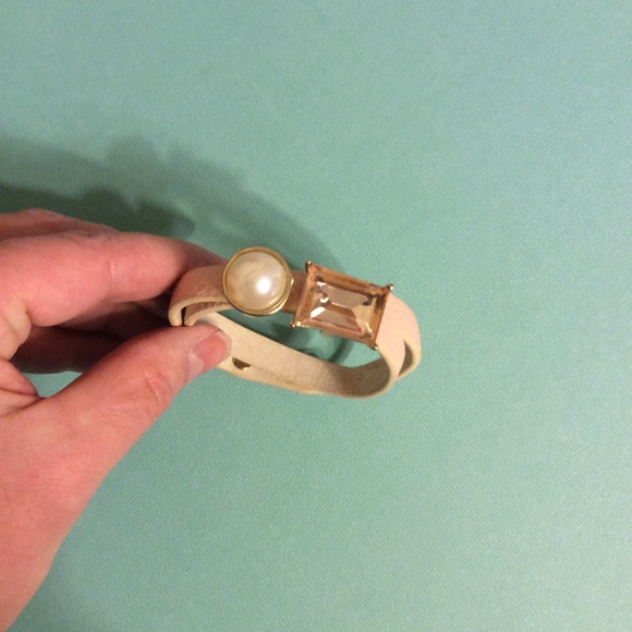 NWT Pink Wrap Bracelet - Picture 3 of 3